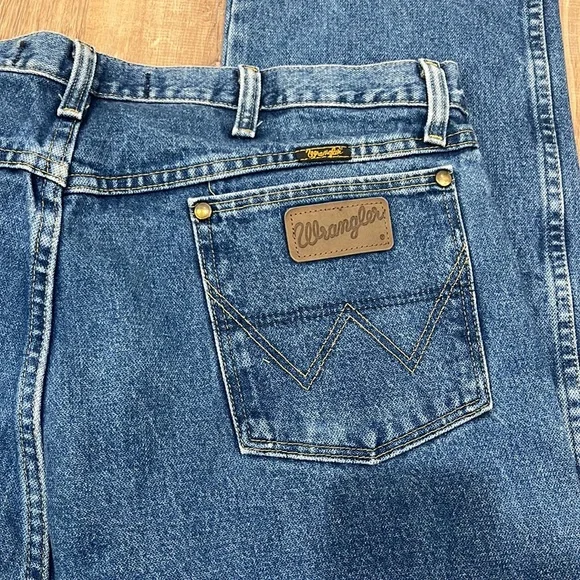 Wrangler | George Strait Cowboy Cut Jeans - Picture 6 of 7